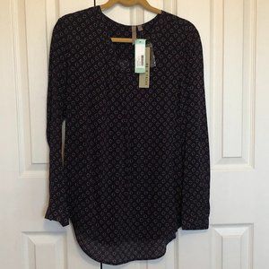 Brina & Em Lemmy V-Neck Top